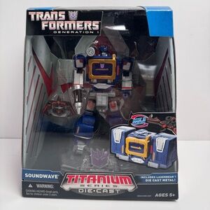 Transformers Titanium Series Die-Cast Soundwave with Laserbeak G1